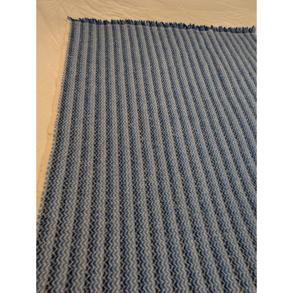Klippan 100% Lambs Wool Chevron‎ Blue Throw Blanket 114 x 134cm Made in Latvia - Picture 2 of 7